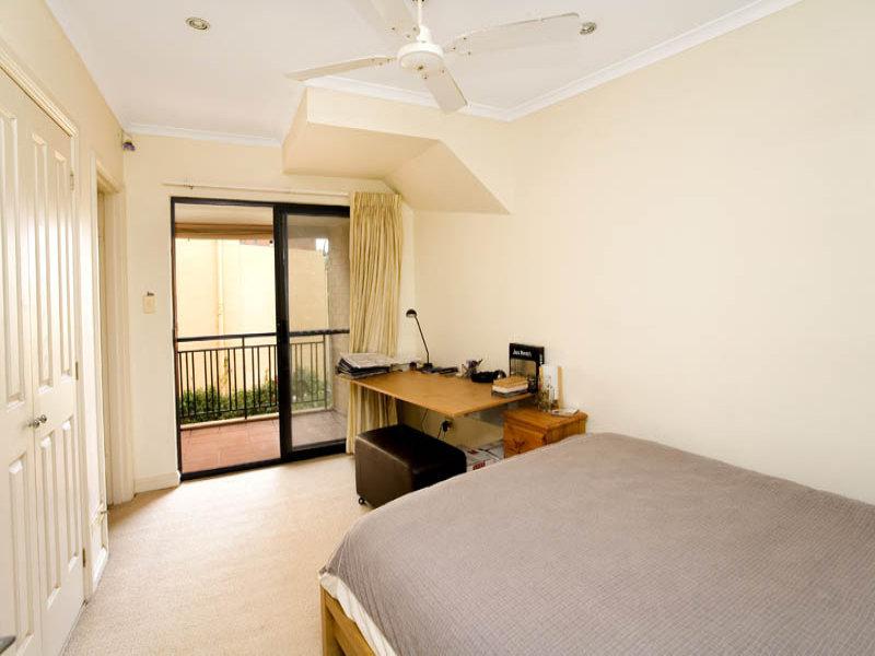 Photo #5: 94/8 Water Street, Birchgrove - Sold by Coopers Agency