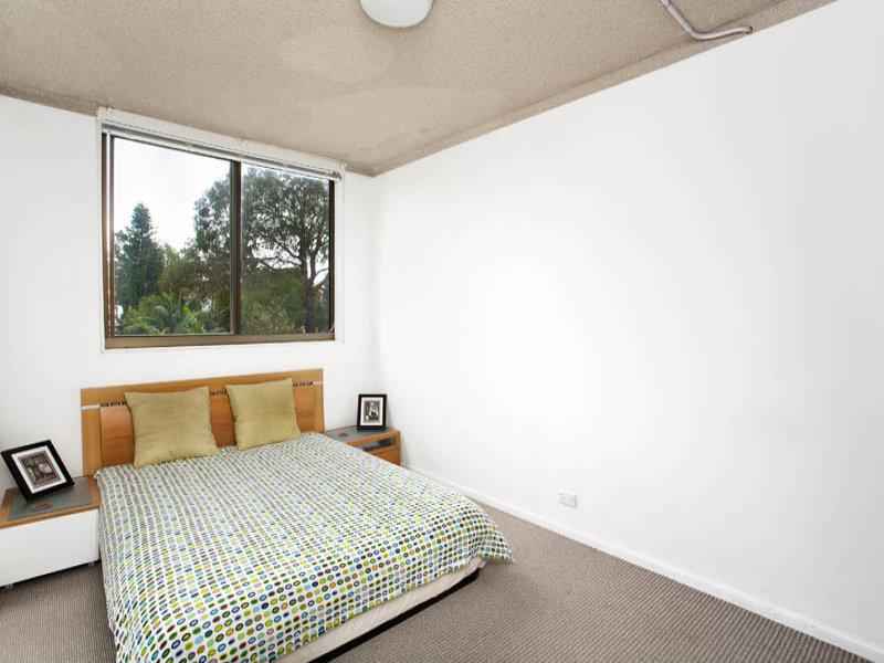 Photo #5: 18/30 Grove Street, Lilyfield - Sold by Coopers Agency