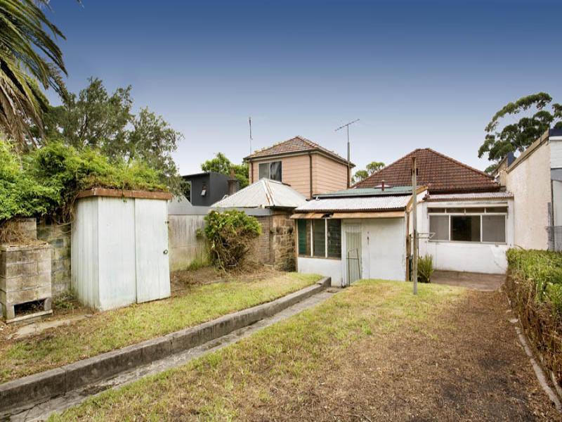 Photo #2: 4 Cove Street, Birchgrove - Sold by Coopers Agency