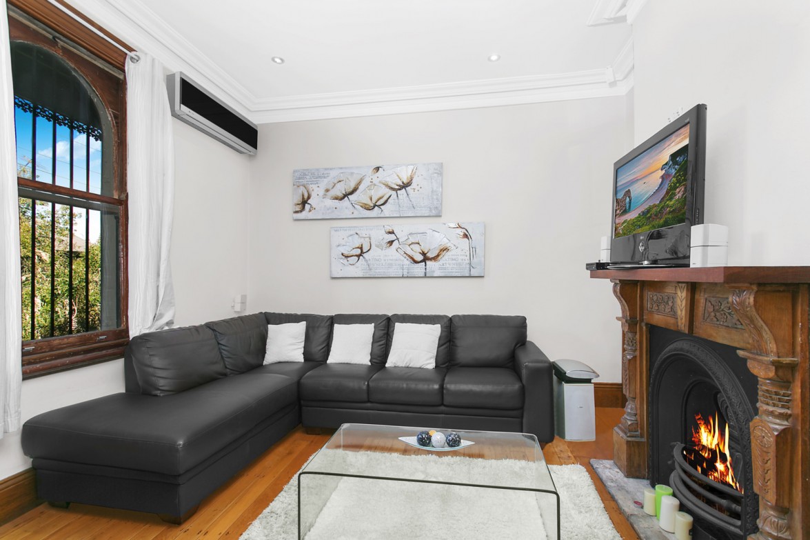 Photo #2: 15 Lilyfield Road, Rozelle - Sold by Coopers Agency