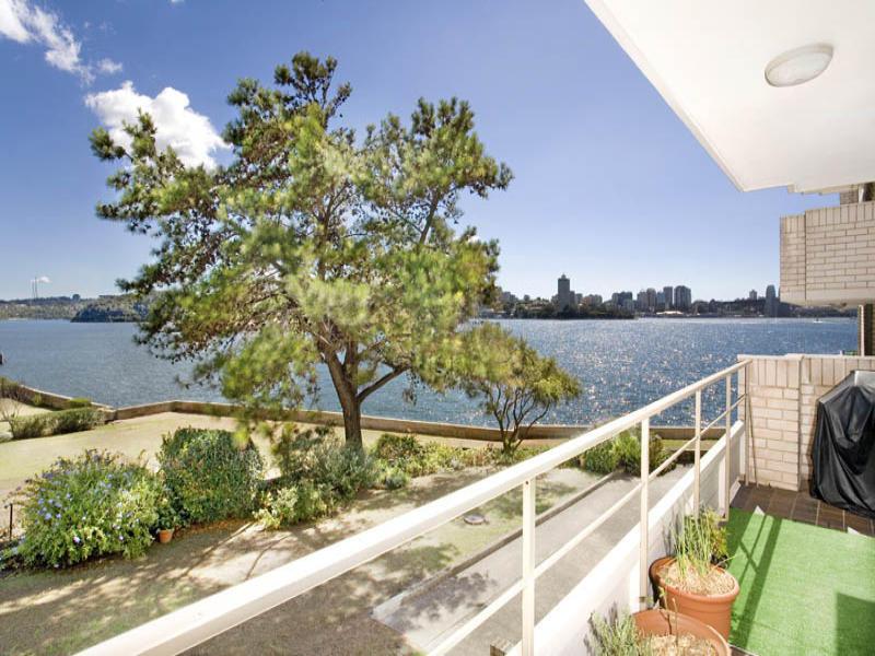 Photo #2: 10/8 Lookes Avenue, Balmain East - Sold by Coopers Agency