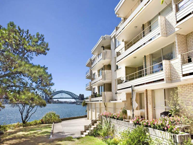 Photo #1: 10/8 Lookes Avenue, Balmain East - Sold by Coopers Agency