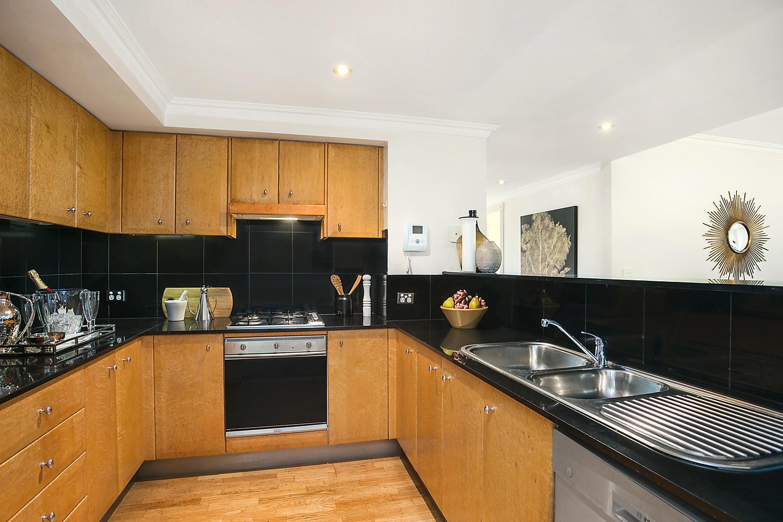 Photo #4: 703/3 Cary Street, Drummoyne - Sold by Coopers Agency