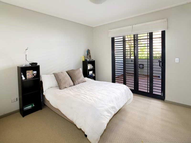 Photo #3: 102/24 Warayama Place, Rozelle - Sold by Coopers Agency