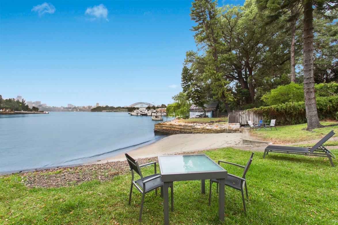 Photo #5: 3/23 Thames Street, Balmain - Sold by Coopers Agency