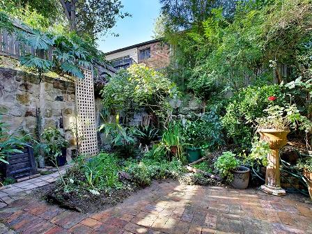 Photo #5: 18 Datchett Sreet, Balmain East - Leased by Coopers Agency