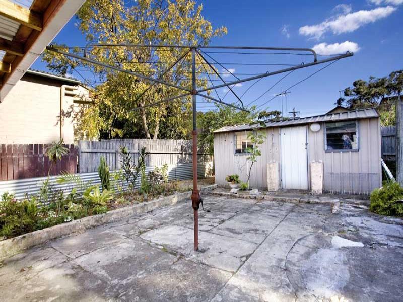 Photo #5: 11 May Street, Lilyfield - Sold by Coopers Agency