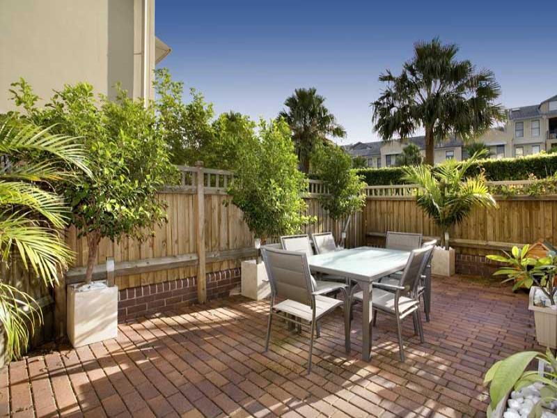 Photo #4: D9/1 Buchanan Street, Balmain - Sold by Coopers Agency