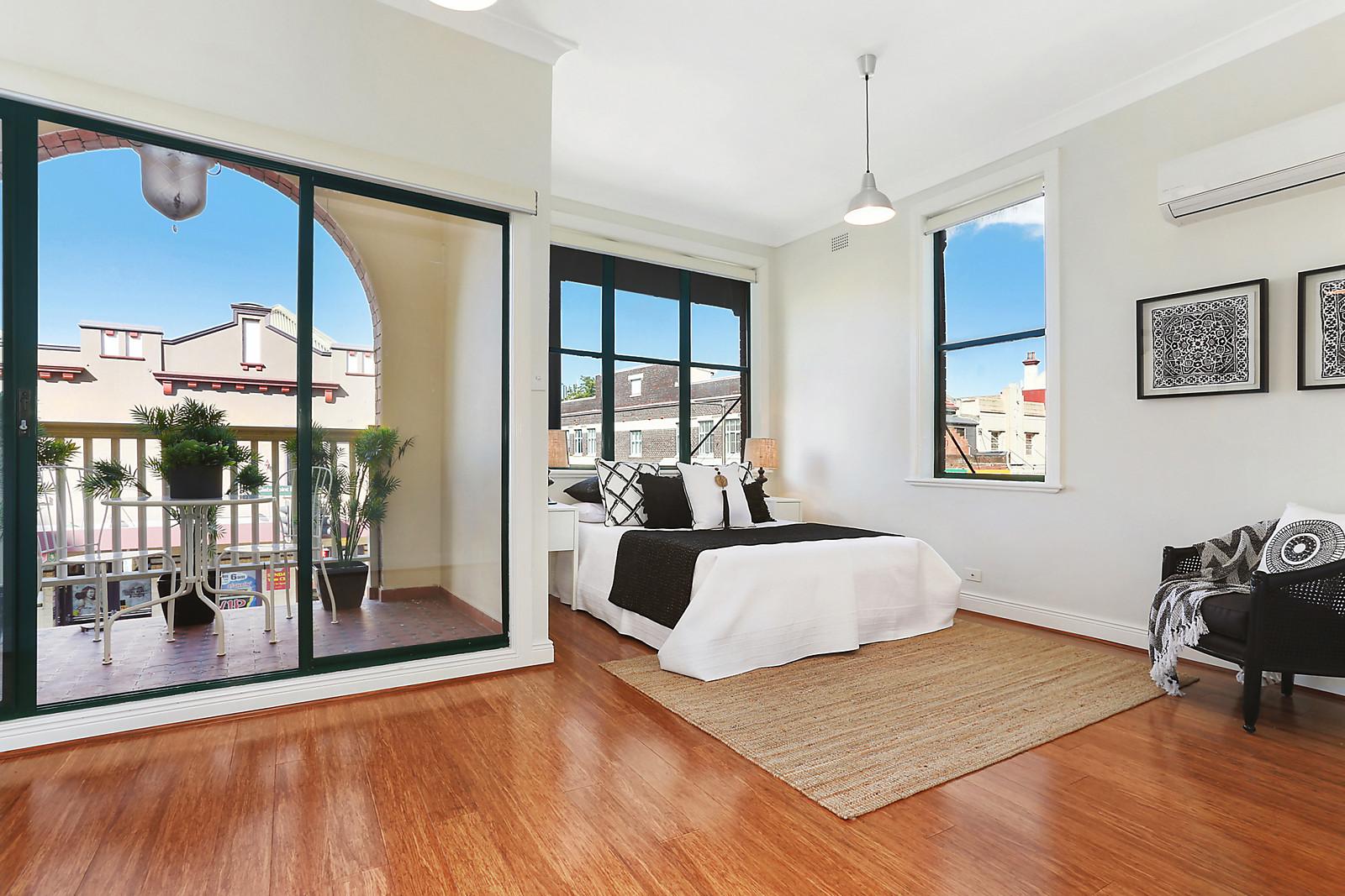 Photo #4: 142 Glebe Point Road, Glebe - Sold by Coopers Agency