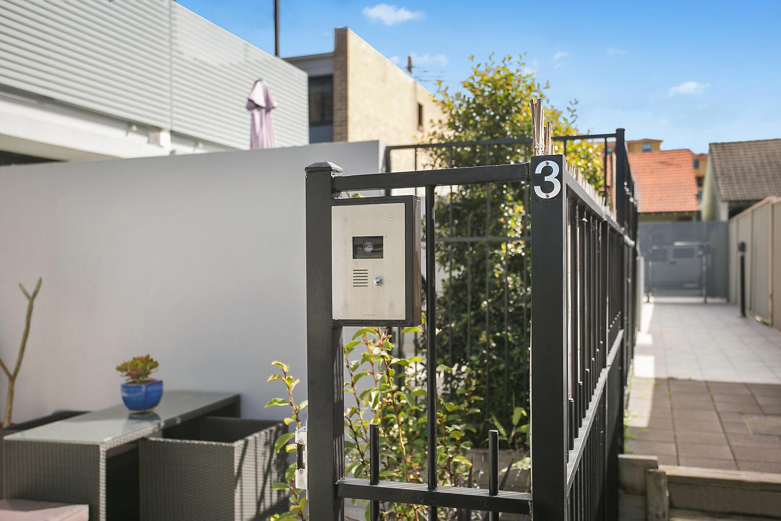 Photo #6: 3/11-23 Hay Street, Leichhardt - Sold by Coopers Agency