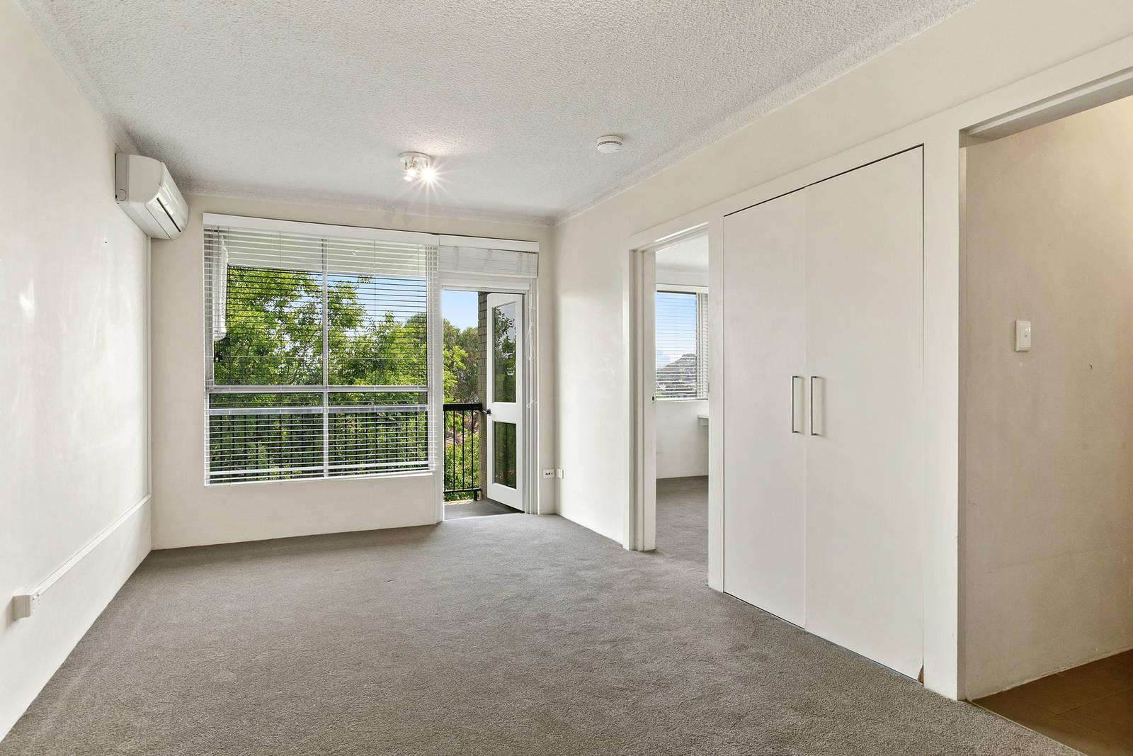 Photo #2: 15/22 Harrow Road, Stanmore - Sold by Coopers Agency