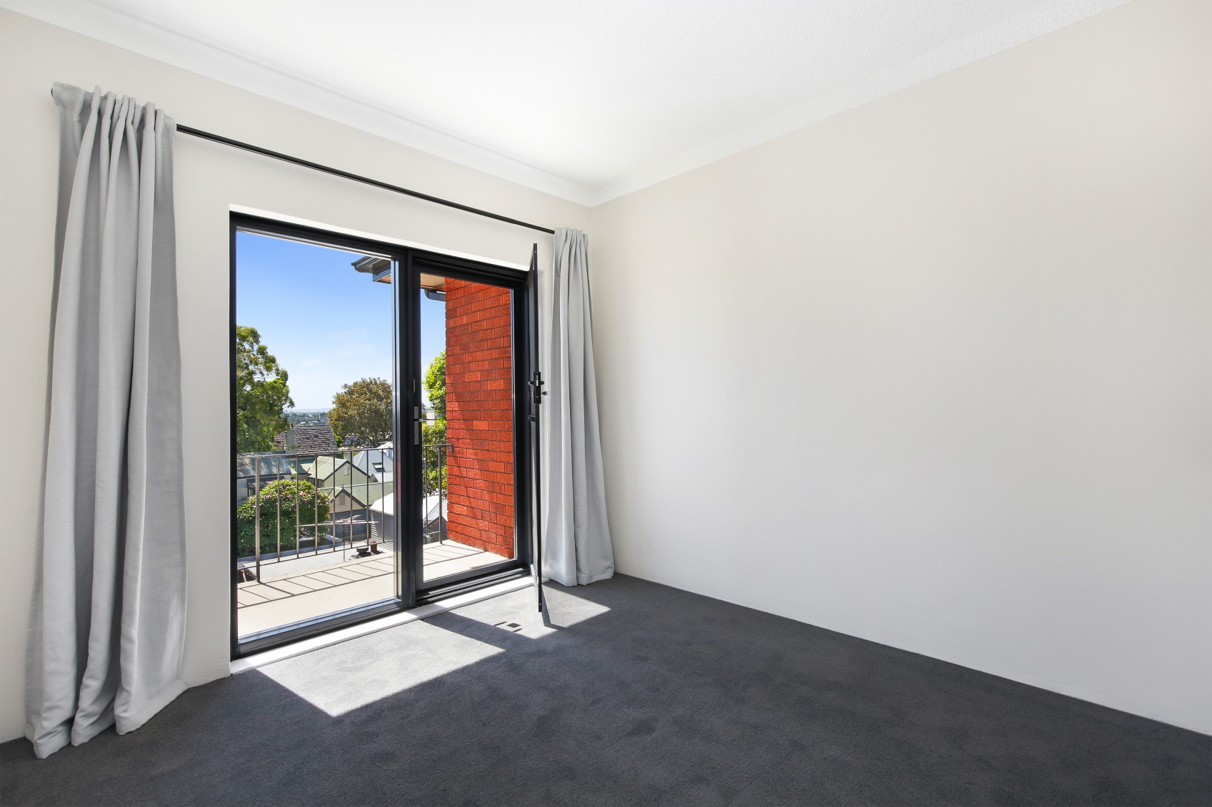 Photo #3: 14/7-9 Birchgrove Road, Balmain - Leased by Coopers Agency