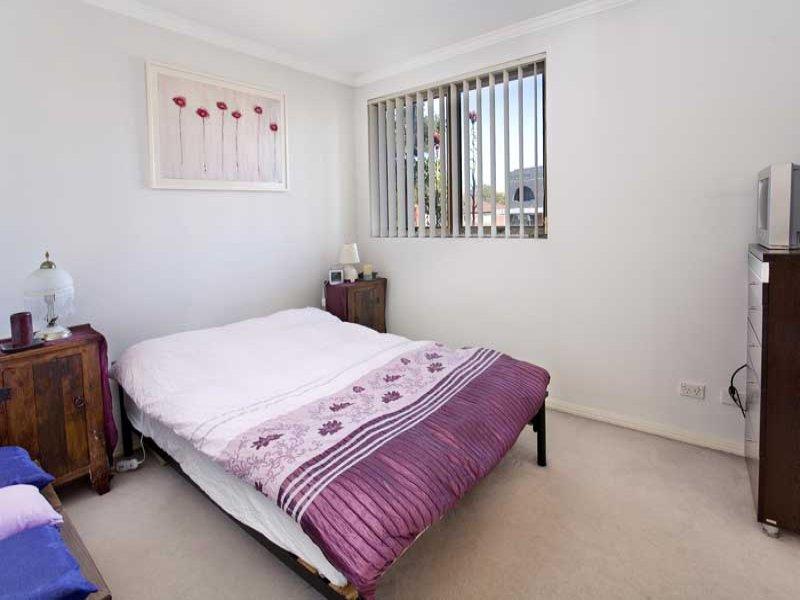 Photo #2: 204/8 Yara Avenue, Rozelle - Sold by Coopers Agency