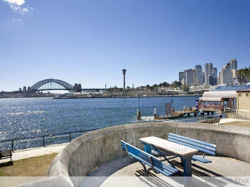 Photo #5: 10/8 Lookes Avenue, Balmain East - Sold by Coopers Agency