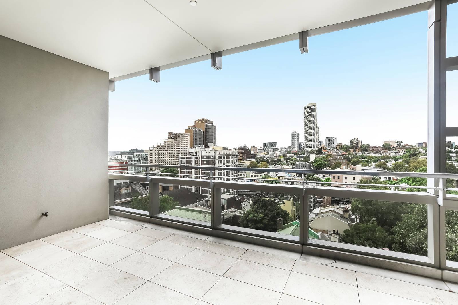 Photo #8: 11/18 College Street, Darlinghurst - Sold by Coopers Agency