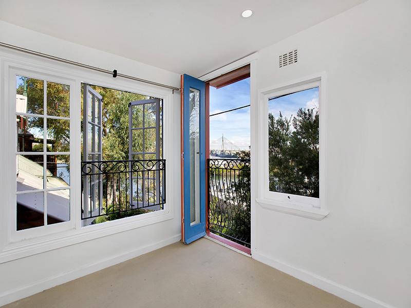 Photo #4: 18 Datchett Sreet, Balmain East - Leased by Coopers Agency