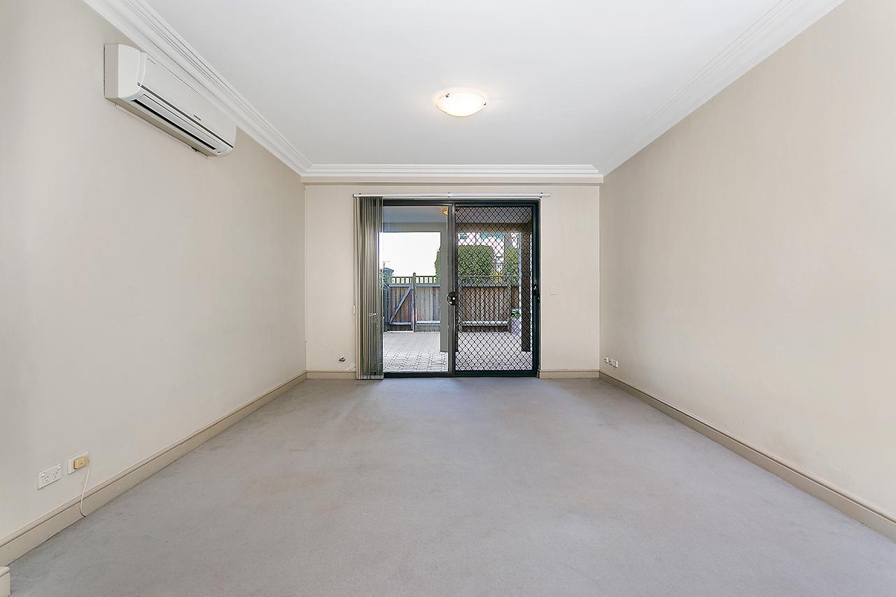 Photo #3: A2/1 Buchanan Street, Balmain - Leased by Coopers Agency