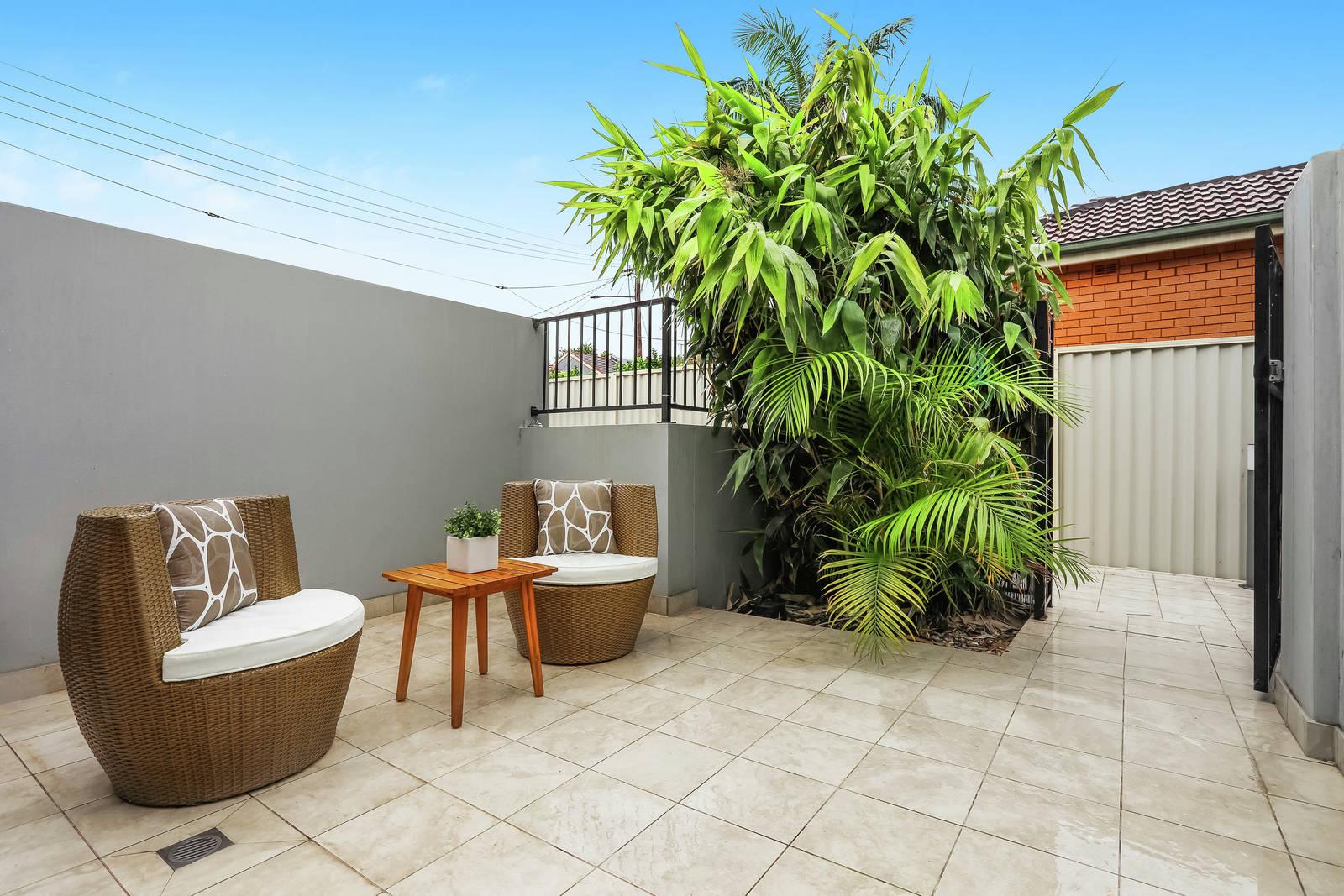 Photo #7: 1/11-23 Hay Street, Leichhardt - Sold by Coopers Agency