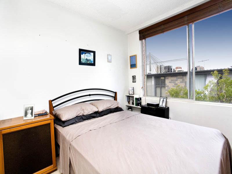 Photo #2: 11/14 Sheehy Street, Glebe - Sold by Coopers Agency