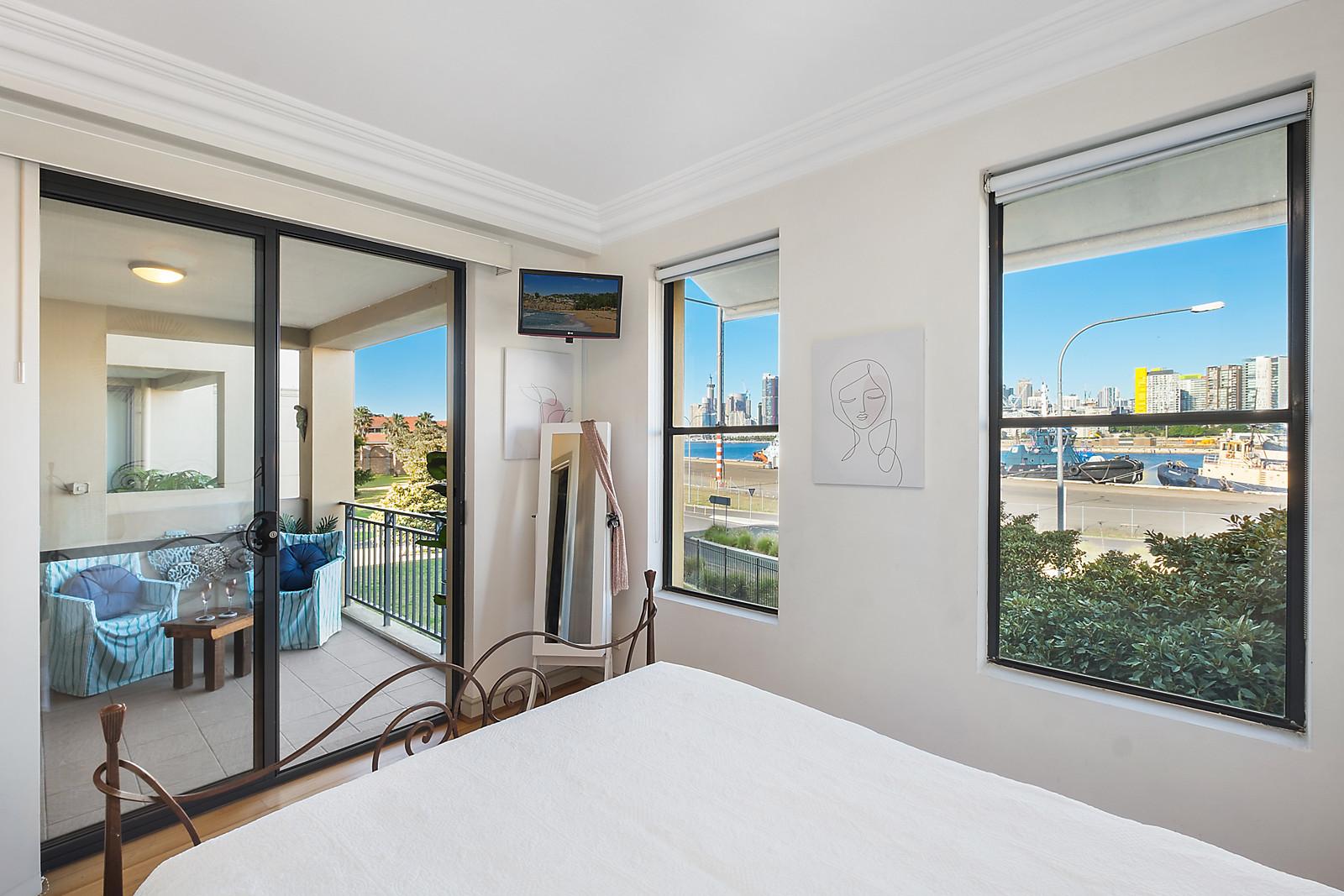 Photo #7: D3, 1 Buchanan Street, Balmain - Sold by Coopers Agency