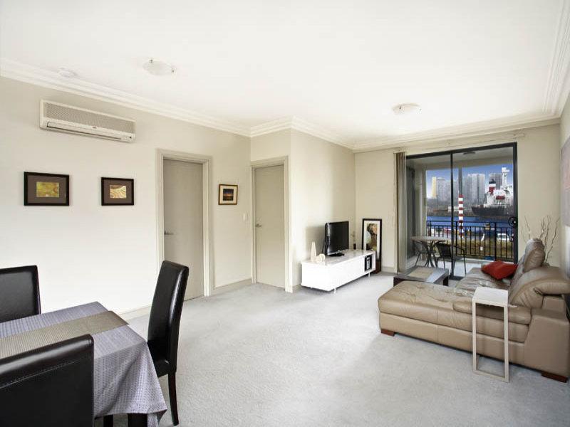 Photo #2: C16/1 Buchanan Street, Balmain - Sold by Coopers Agency