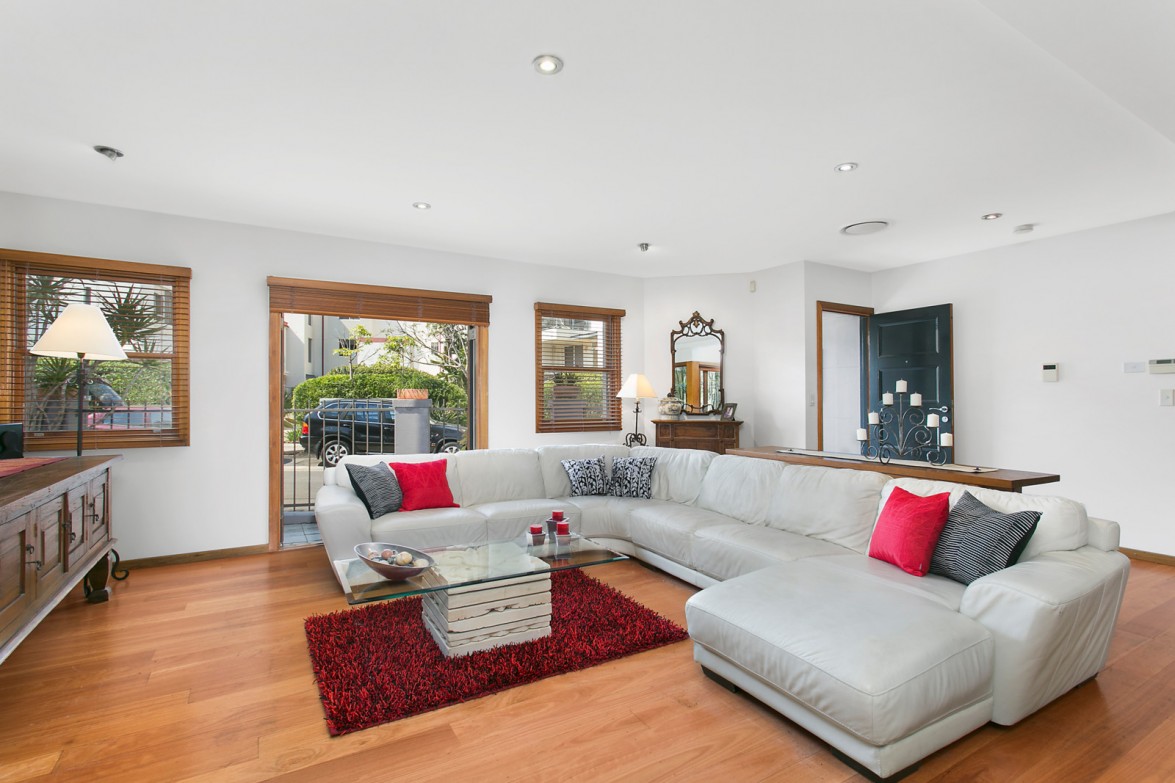 Photo #2: 4 Batty Street, Rozelle - Sold by Coopers Agency