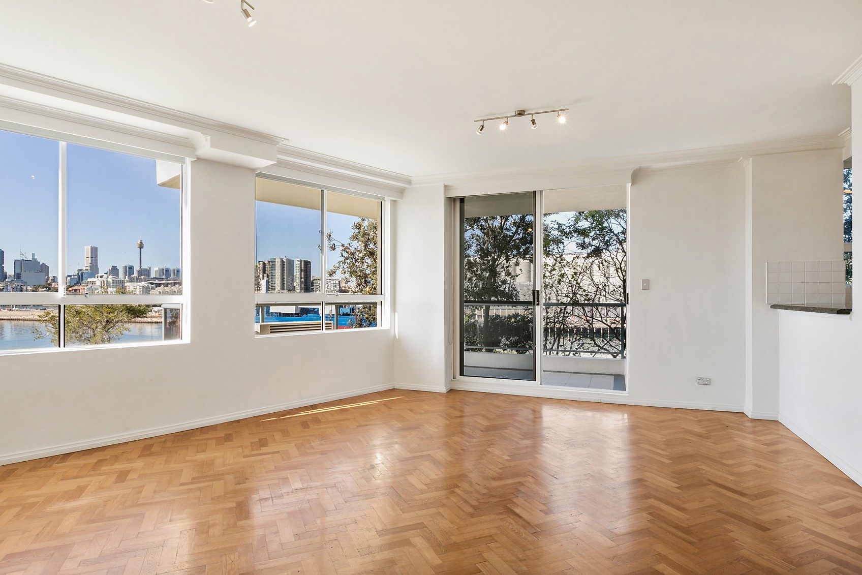 27/1 Batty Street, Balmain Leased by Coopers Agency - image 1