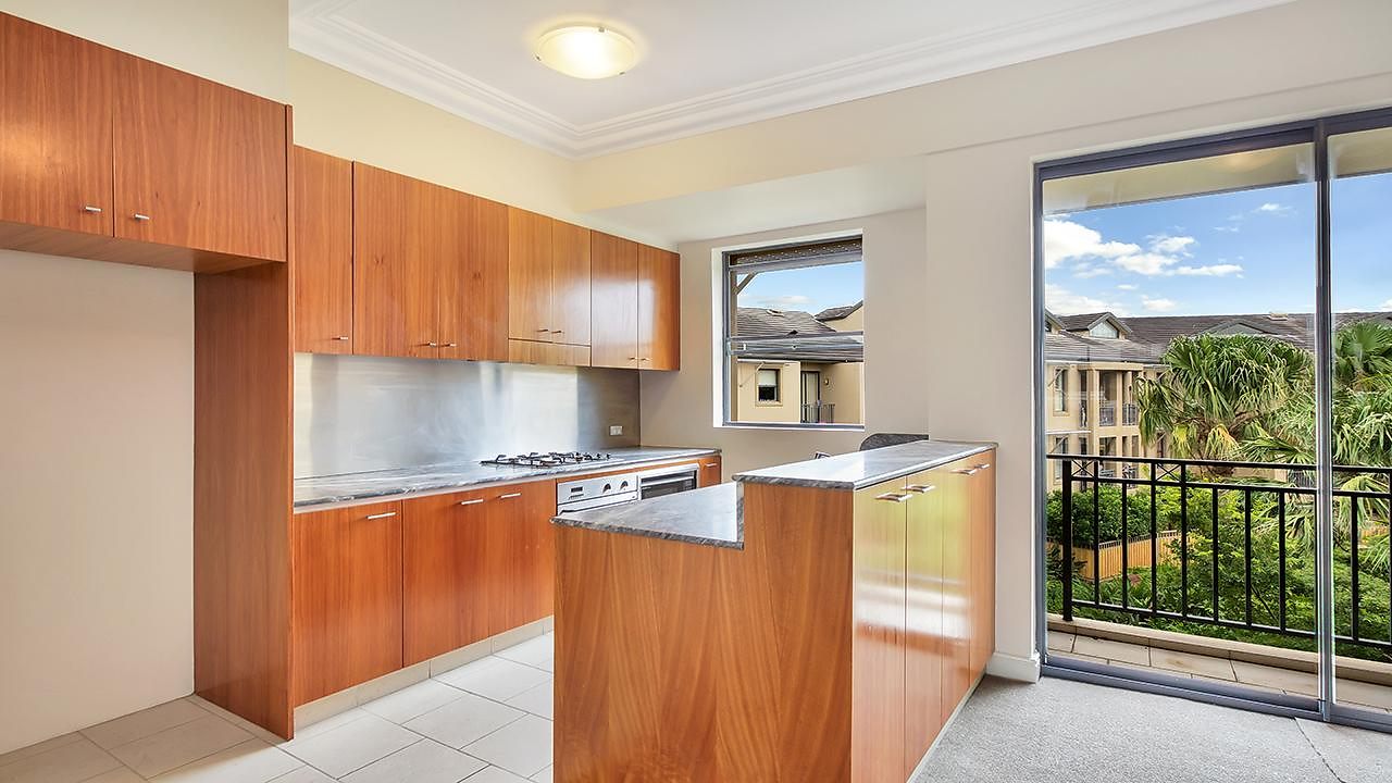 C18, 1 Buchanan Street, Balmain Leased by Coopers Agency - image 1