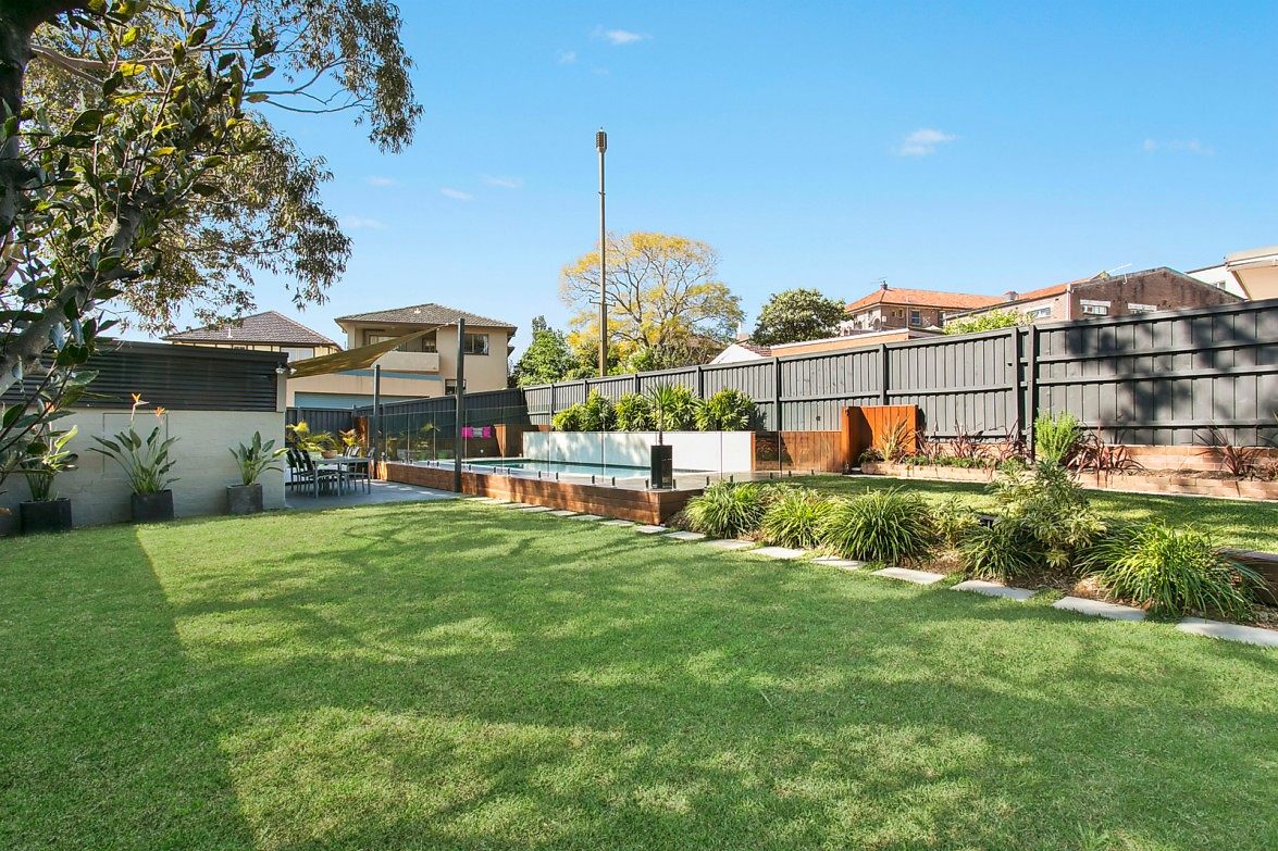 6 Hampden Road, Russell Lea Sold by Coopers Agency - image 1