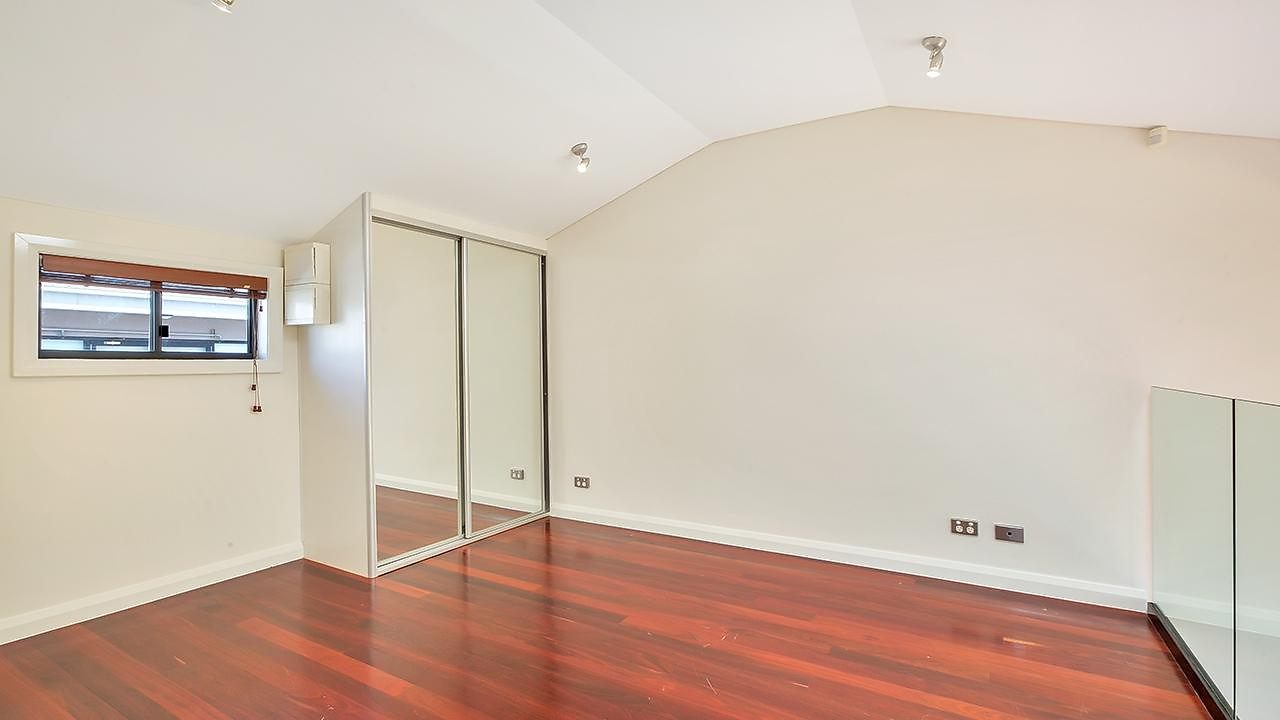 15/11-23 Hay Street, Leichhardt Leased by Coopers Agency - image 1