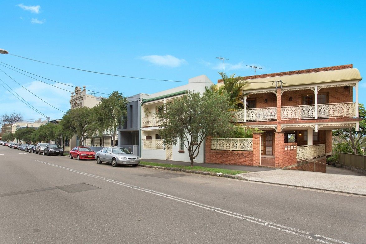 2/40 Beattie Street, Balmain Sold by Coopers Agency - image 1