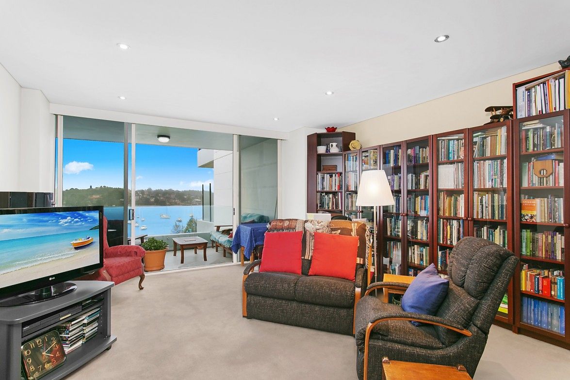 132/3 Manta Place, Chiswick Sold by Coopers Agency - image 1