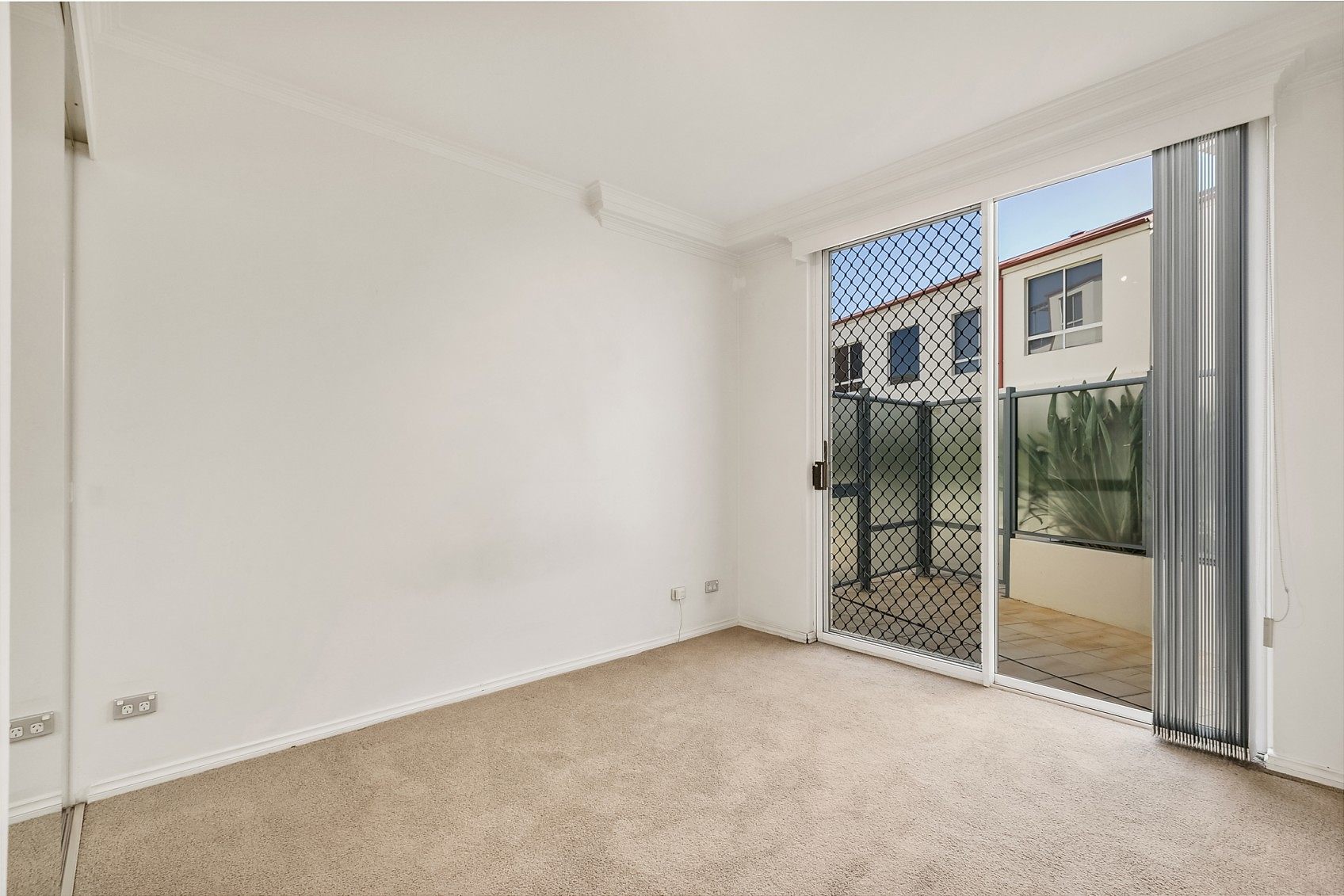 27/1 Batty Street, Balmain Leased by Coopers Agency - image 1