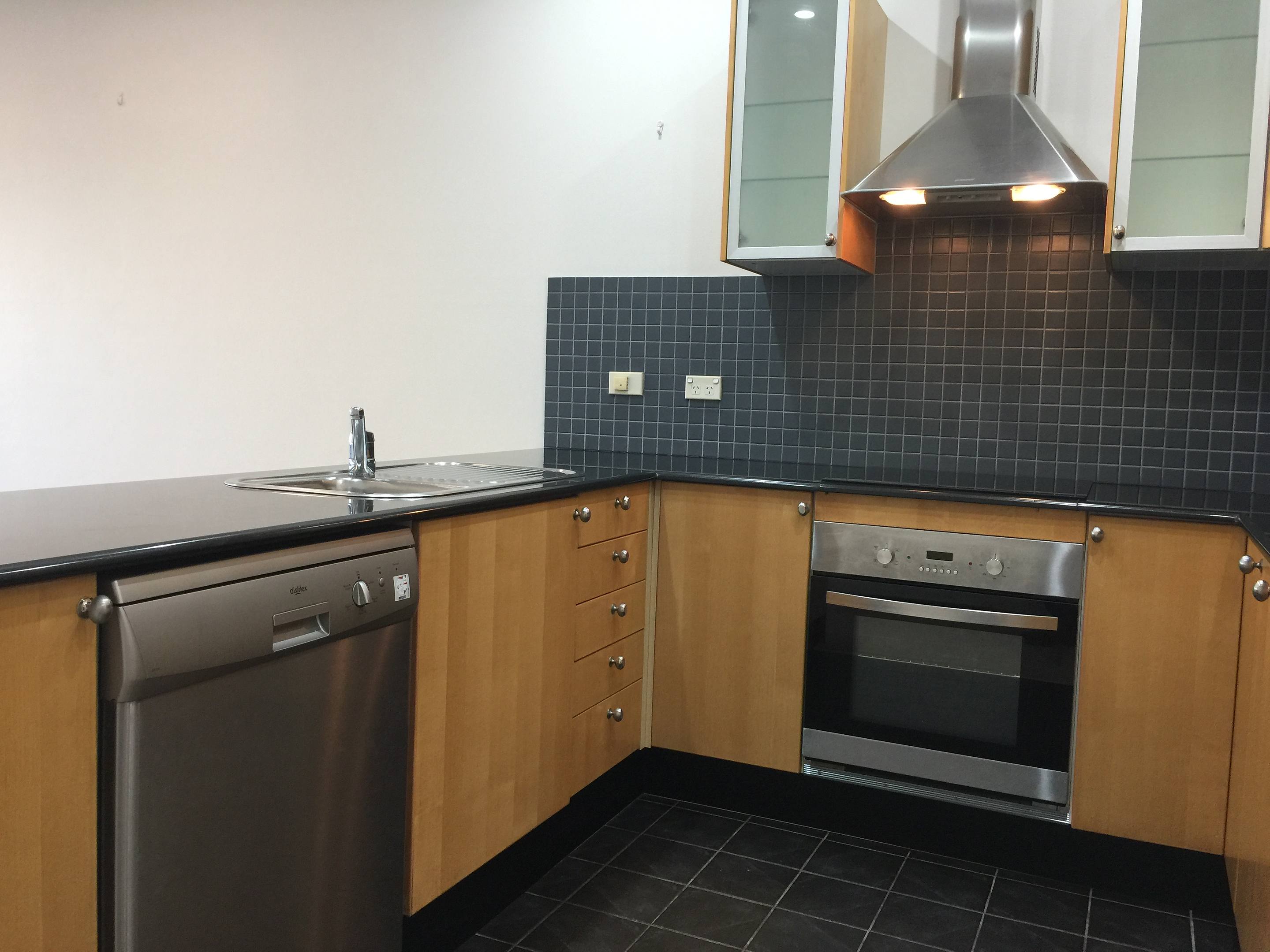 2/329 Darling Street, Balmain For Lease by Coopers Agency - image 6