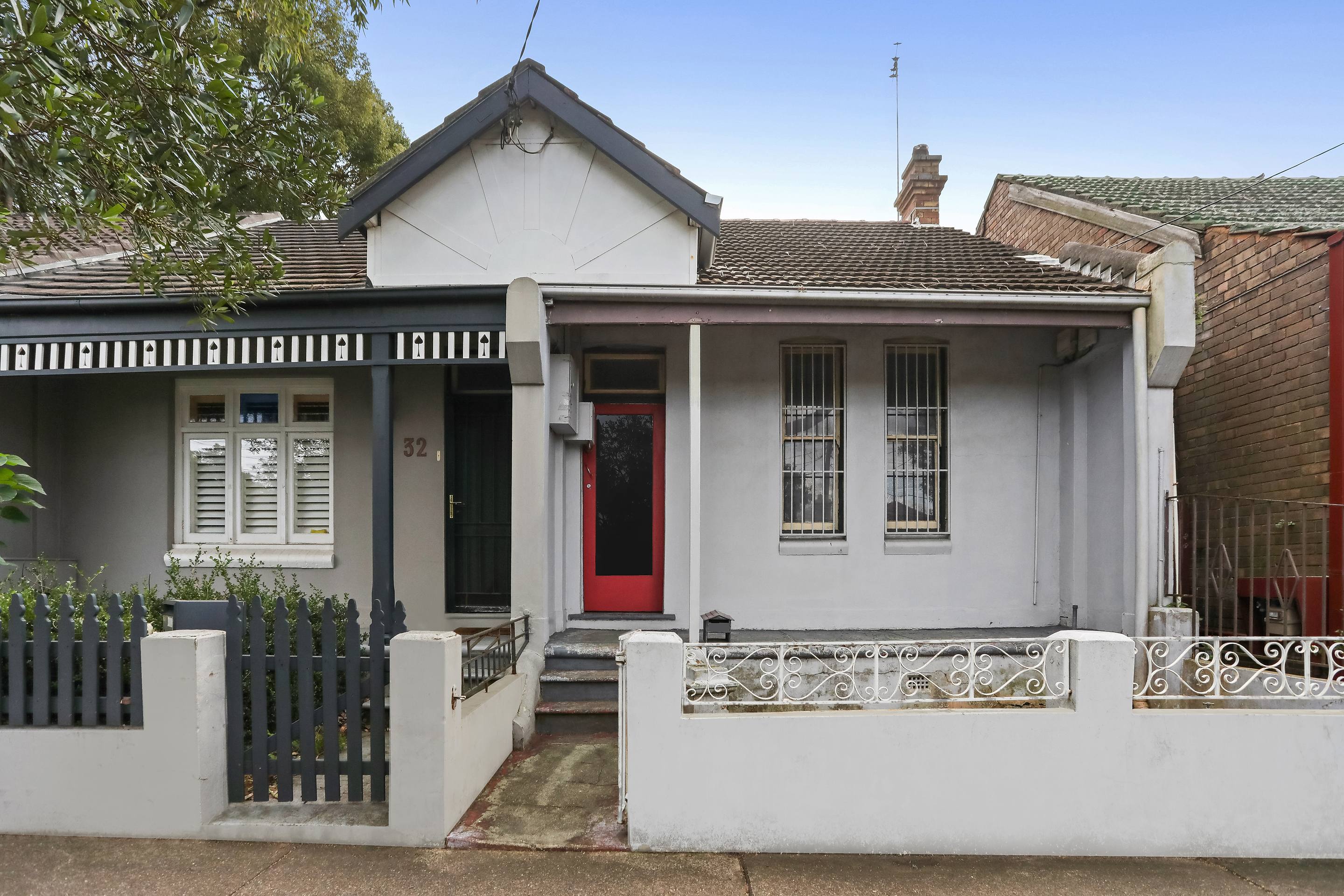 30 Clarendon Road, Stanmore Auction by Coopers Agency - image 1