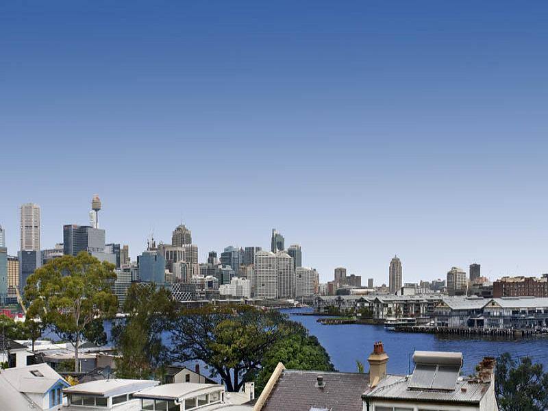 11/24A Pearson Street, Balmain East Sold by Coopers Agency - image 1