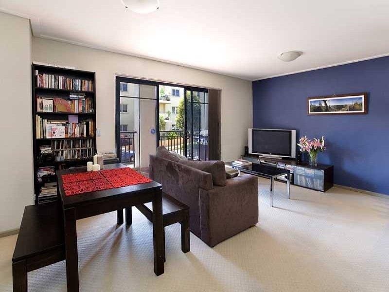 102/24 Warayama Place, Rozelle Sold by Coopers Agency - image 1